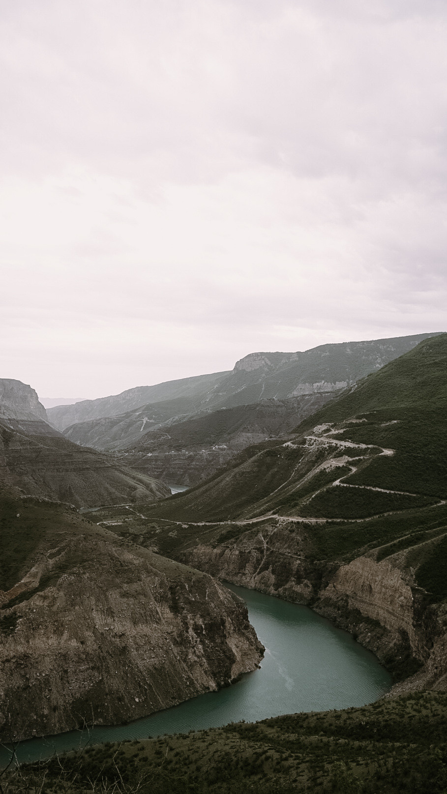 Дагестан 2021. Человек с фотокамерой