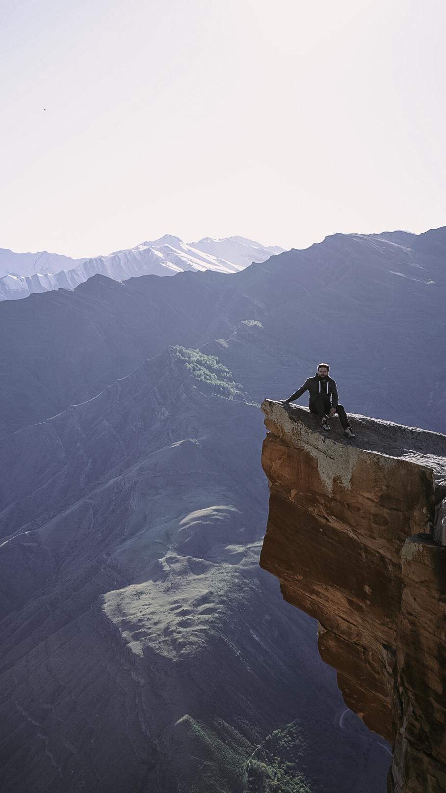 Дагестан 2021. Человек с фотокамерой