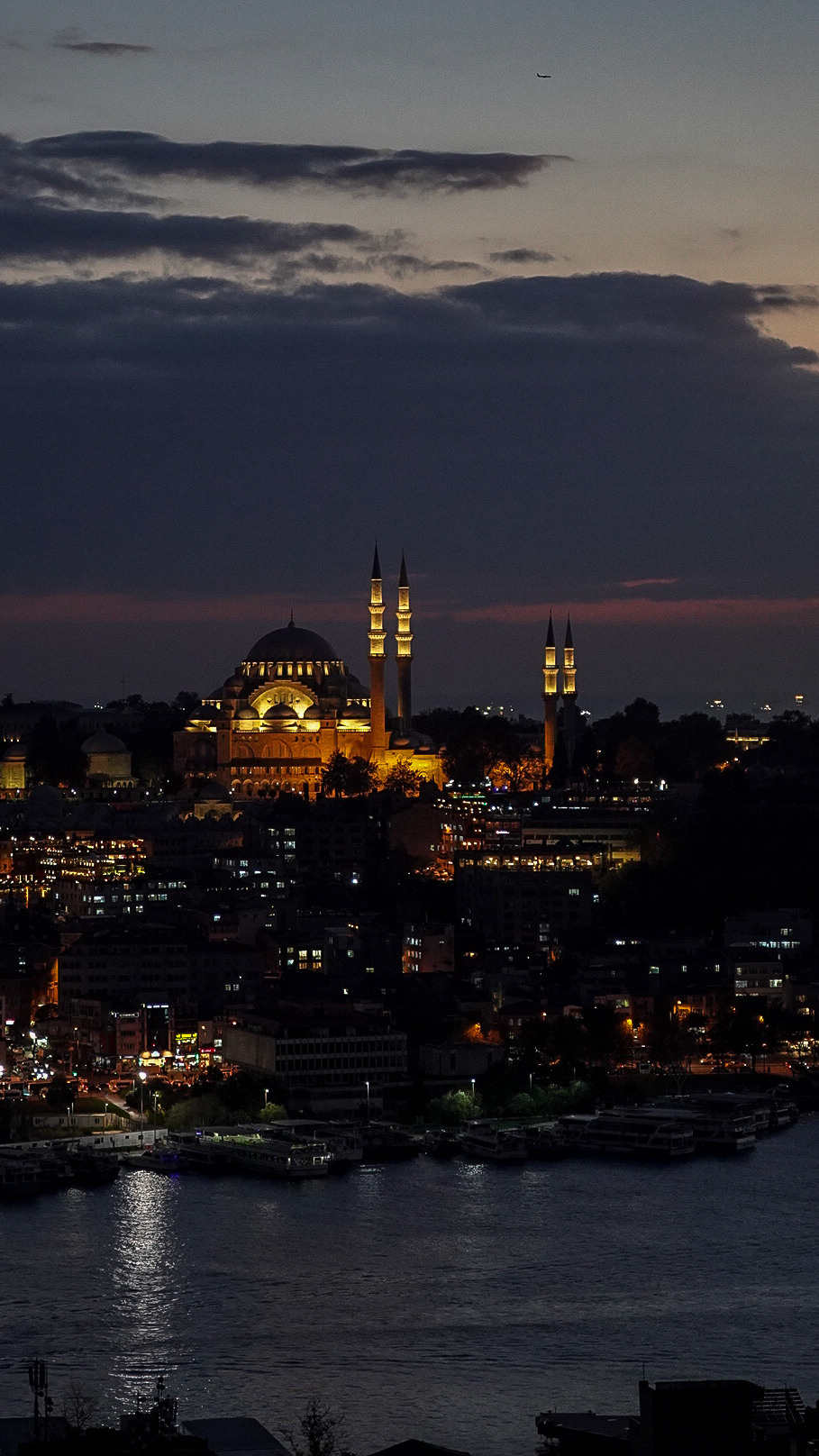 9×16 Стамбул. Человек с фотокамерой