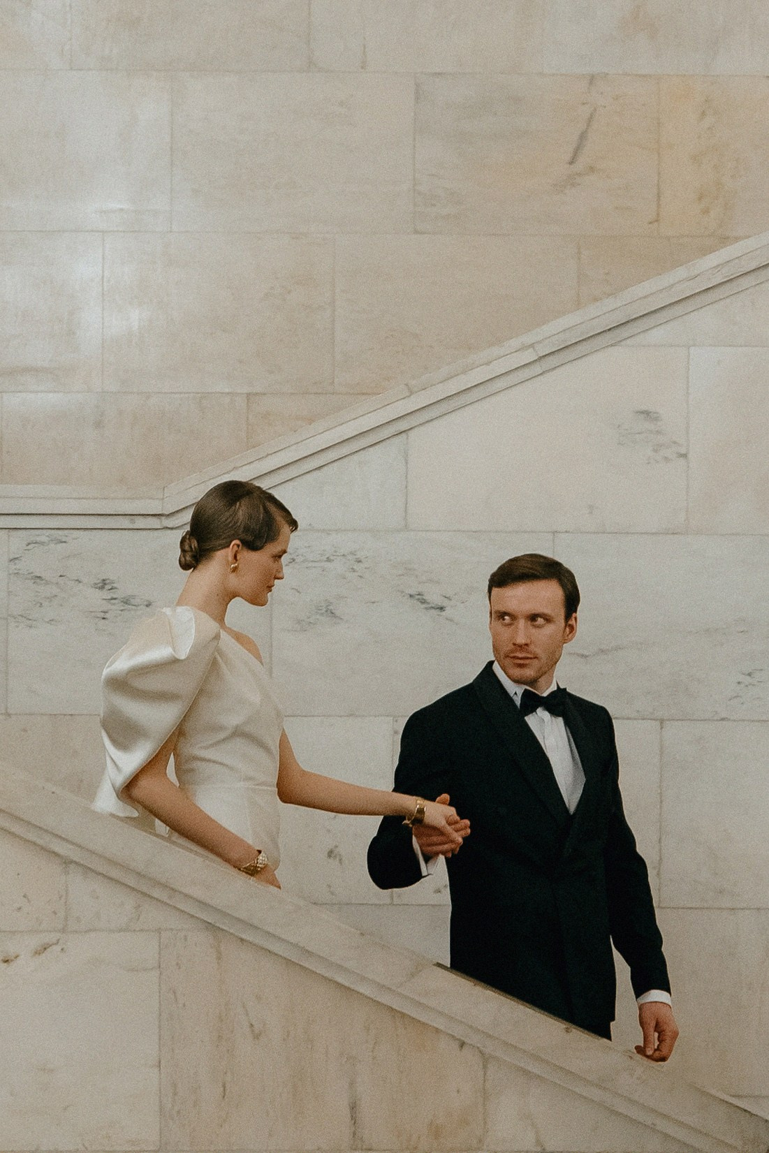 Свадебная фотосессия в гостинице Ленинградская. Свадебный фотограф Москва