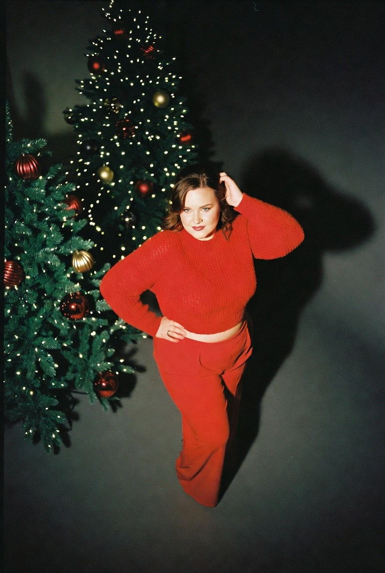 Плюс сайз в красном