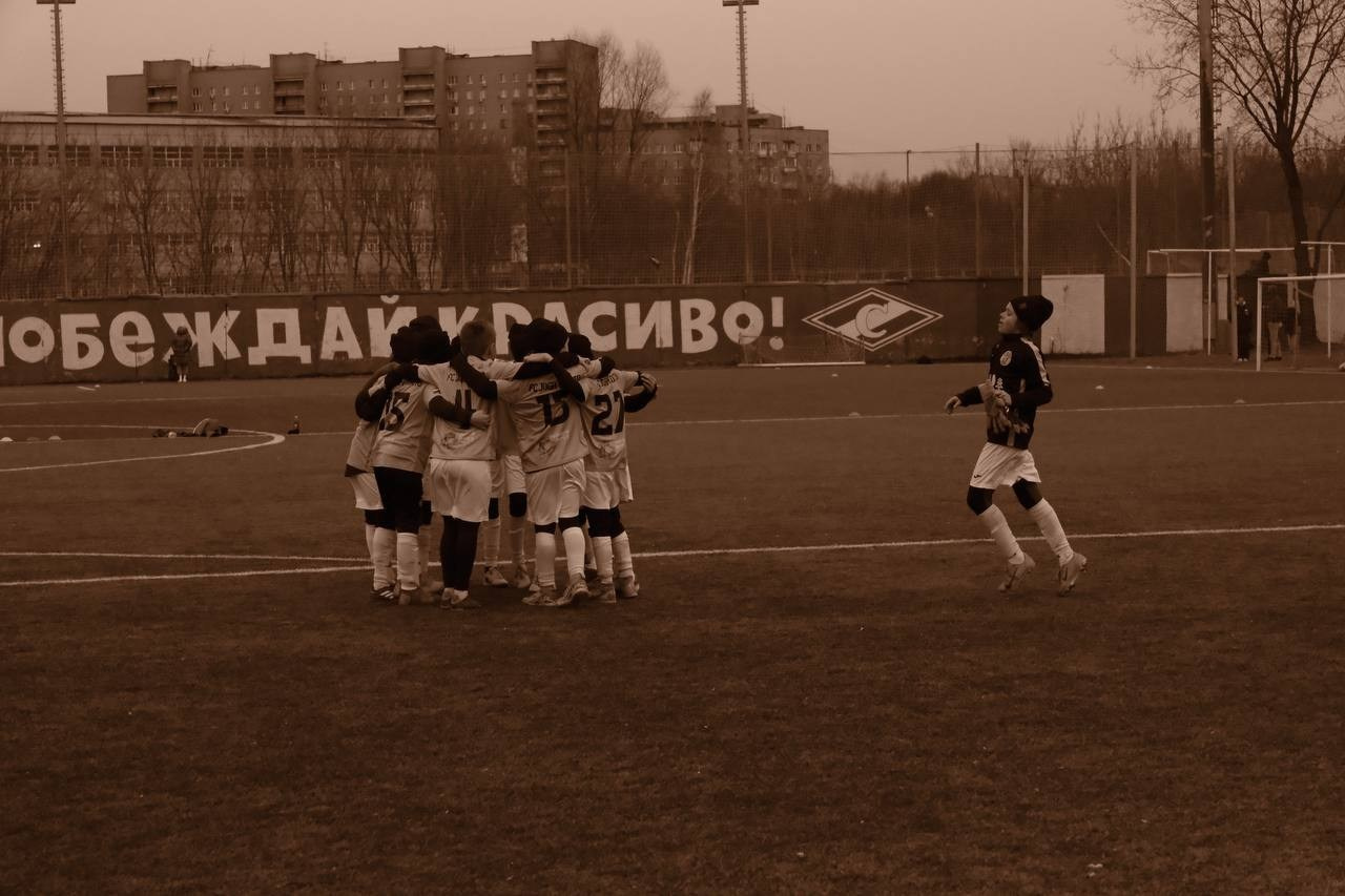 Футбол фотосъемка футбола спортивный фотограф в Москве. Фотограф и художник в Москве Евгения Нюнина