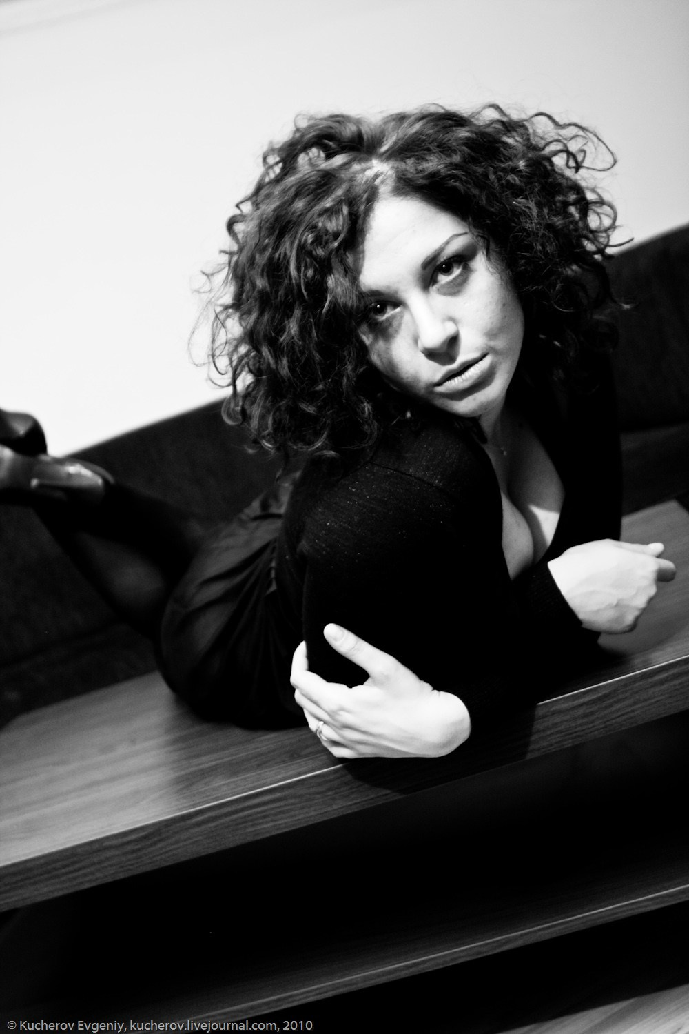 Маша и бильярд. Кучеров Евгений. Фотограф