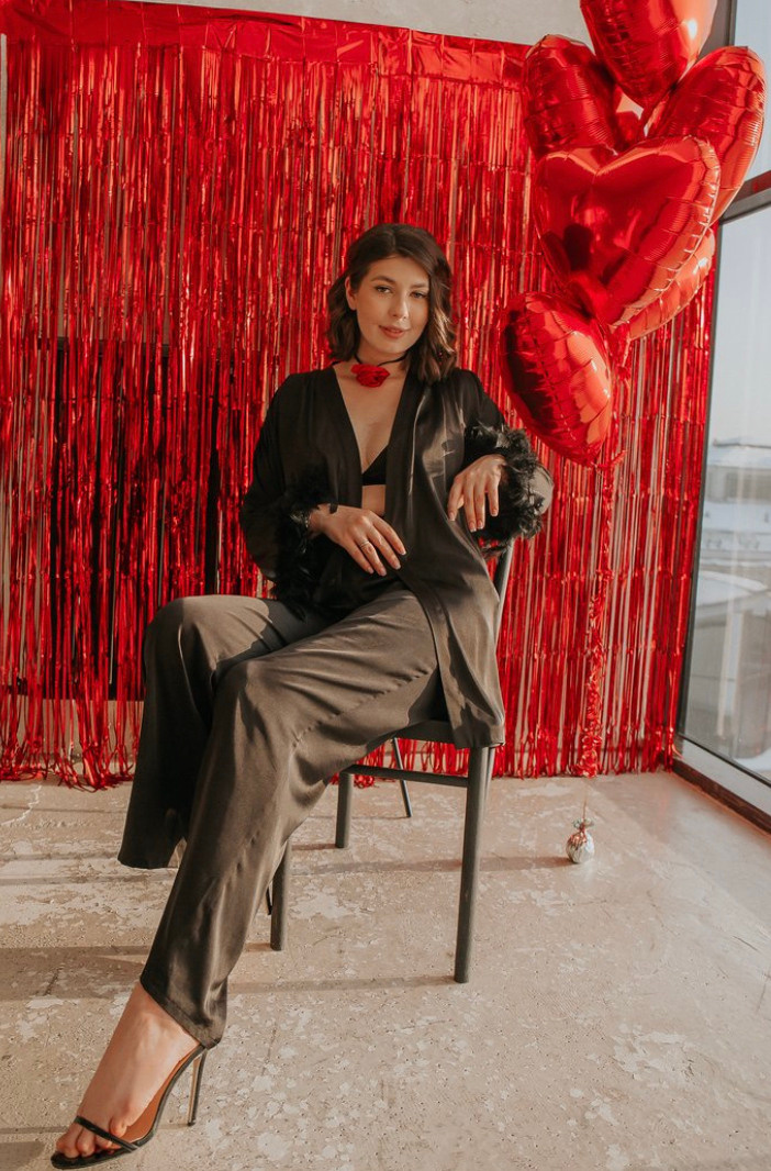 Надя. Для тех, кто не ждёт удачи, а создаёт её. Каждая фотосессия — это твой момент, твой стиль, твой успех. 📸