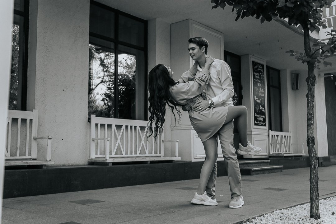 Романтика. Для тех, кто не ждёт удачи, а создаёт её. Каждая фотосессия — это твой момент, твой стиль, твой успех. 📸