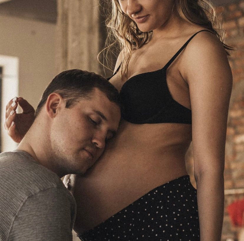 Романс. Для тех, кто не ждёт удачи, а создаёт её. Каждая фотосессия — это твой момент, твой стиль, твой успех. 📸