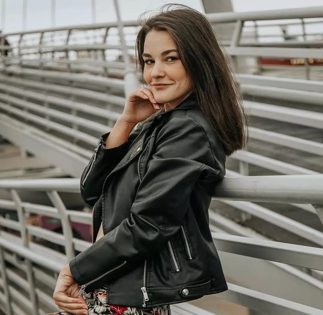 Оля. Для тех, кто не ждёт удачи, а создаёт её. Каждая фотосессия — это твой момент, твой стиль, твой успех. 📸