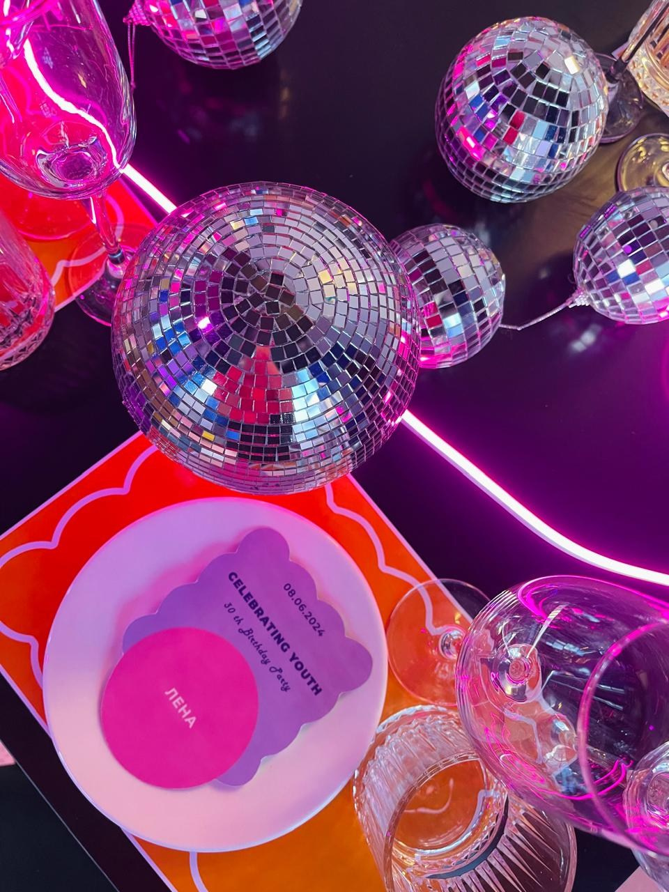 События и мероприятия. Свой Декор — оформление и декор мероприятий и свадебных торжеств в Москве и Московской области