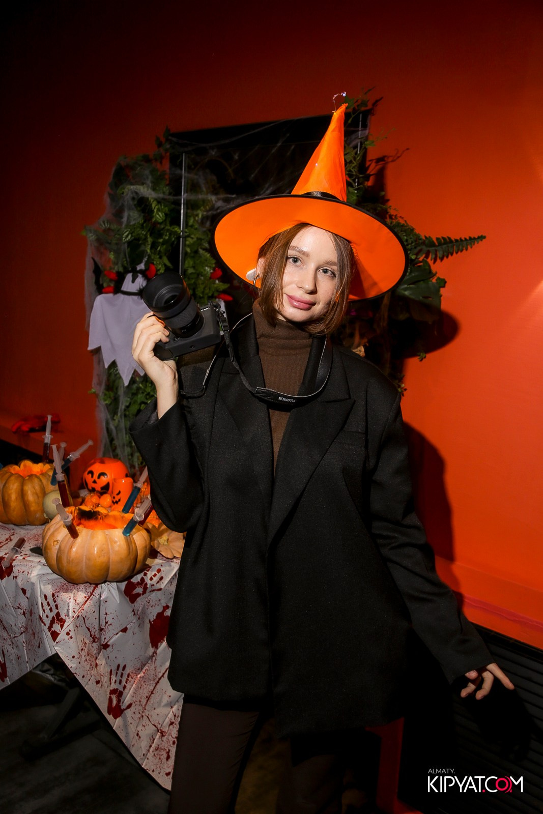 LIFE GRILL CAFE. КИПЯТКОМ АЛМАТЫ!