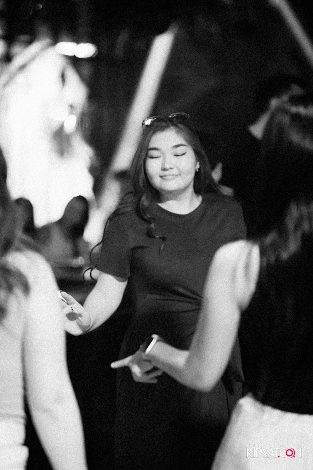 FRIENDS BAR & TERRACE. КИПЯТКОМ АЛМАТЫ!