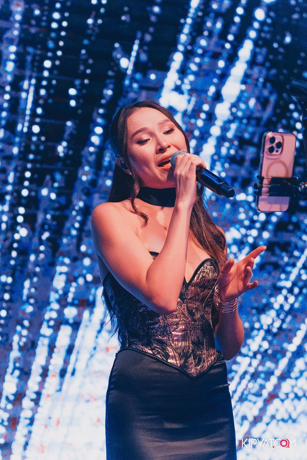 QUЕЕN. КИПЯТКОМ АЛМАТЫ!