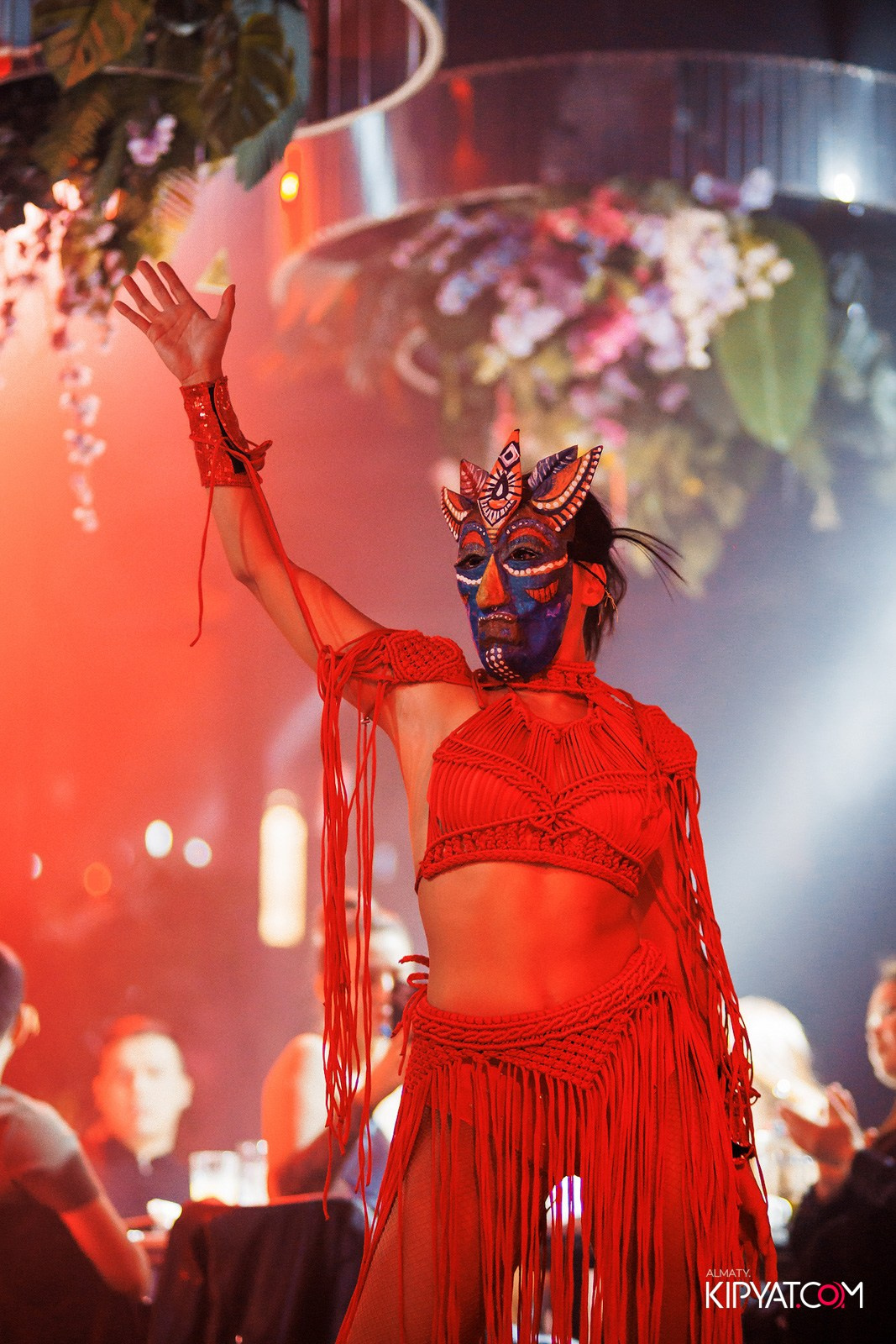 FRIENDS BAR & TERRACE. КИПЯТКОМ АЛМАТЫ!