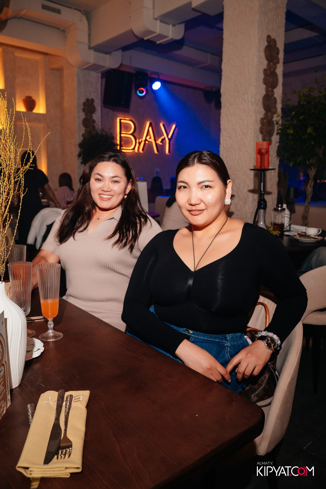BAY RESTAURANT & BAR. КИПЯТКОМ АЛМАТЫ!