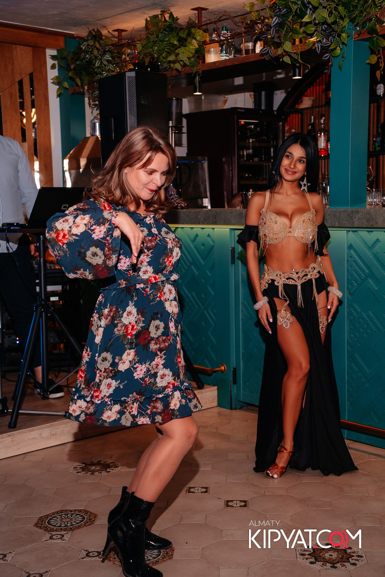 Modi Restoranchik. КИПЯТКОМ АЛМАТЫ!