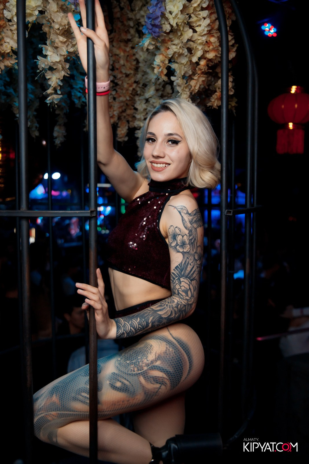 UYAT EMES BAR. КИПЯТКОМ АЛМАТЫ!