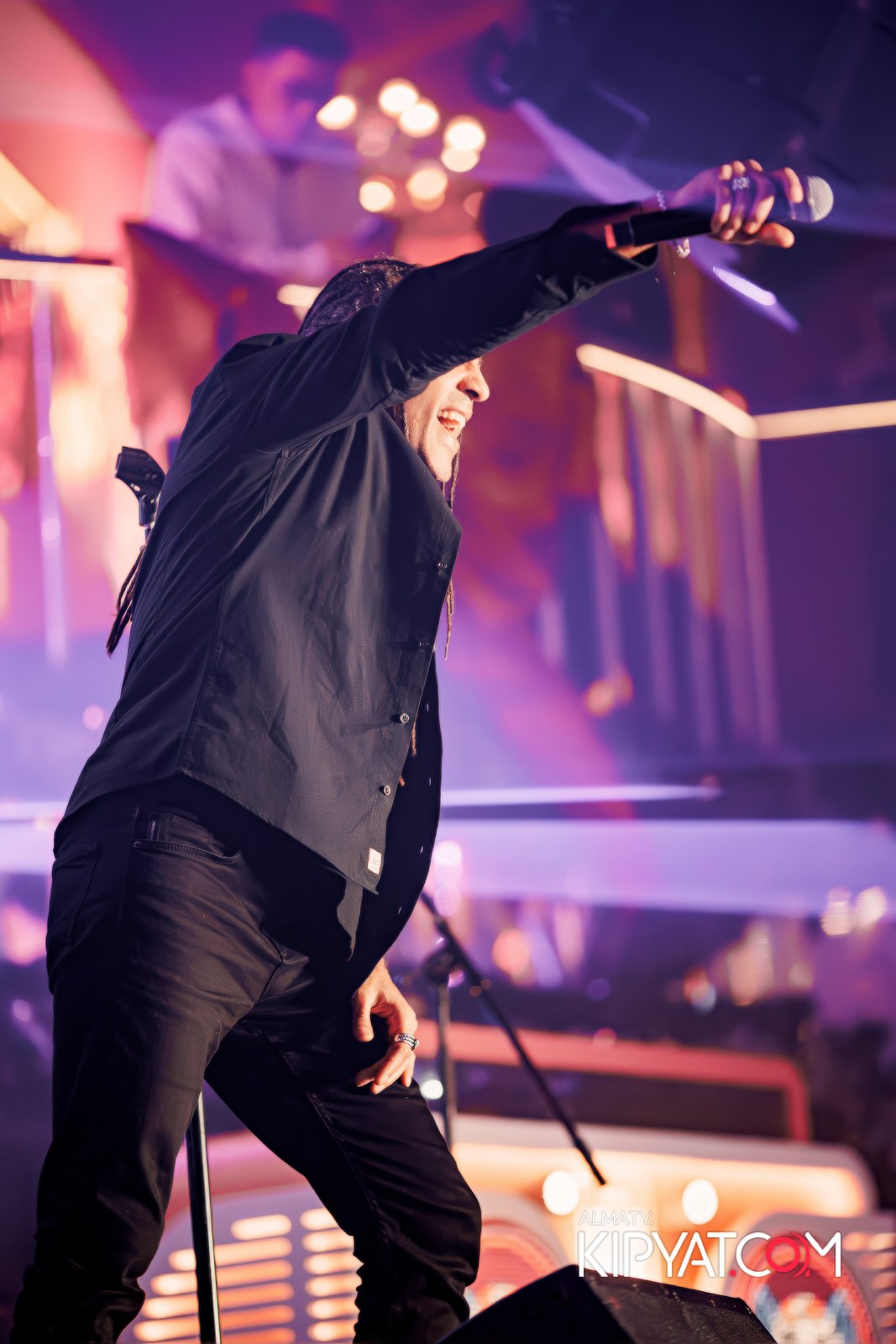 SANTA BARBARA — ПИТ ДЖЕЙСОН (ГР. ПРЕМЬЕР-МИНИСТР) И ИЛЬЯ ЗУДИН (ГР. ДИНАМИТ) НА ПРЕДНОВОГОДНЕЙ ВЕЧЕРИНКЕ. КИПЯТКОМ АЛМАТЫ!