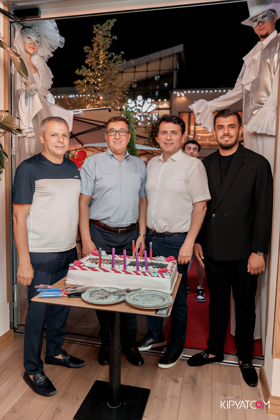 ОФИЦИАЛЬНОЕ ОТКРЫТИЕ РЕСТОРАНА BIG CHEFS. КИПЯТКОМ АЛМАТЫ!