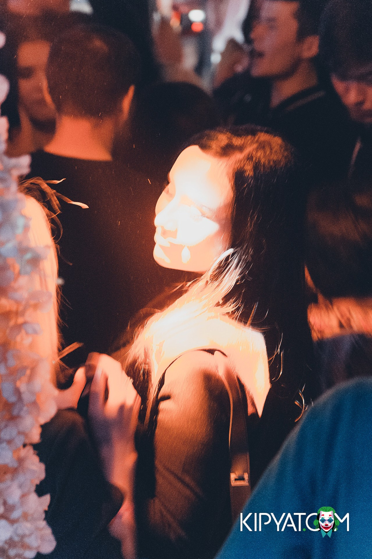 UYAT EMES BAR. КИПЯТКОМ АЛМАТЫ!