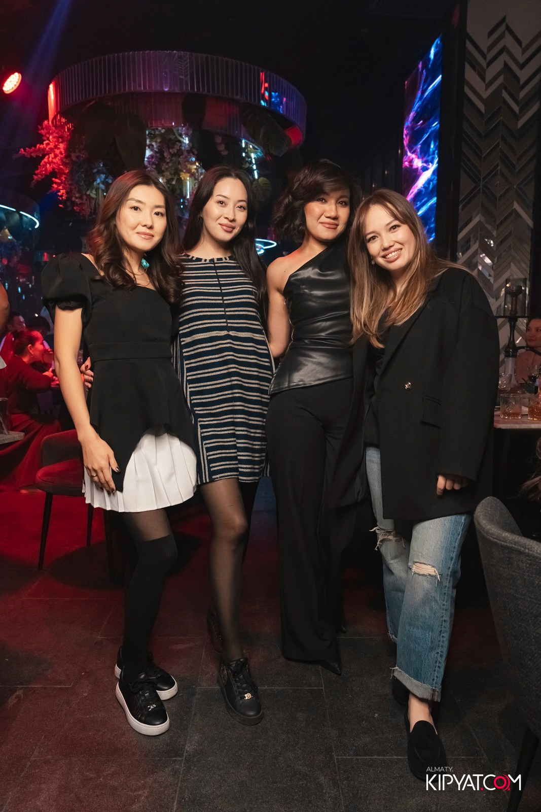 FRIENDS BAR & TERRACE. КИПЯТКОМ АЛМАТЫ!