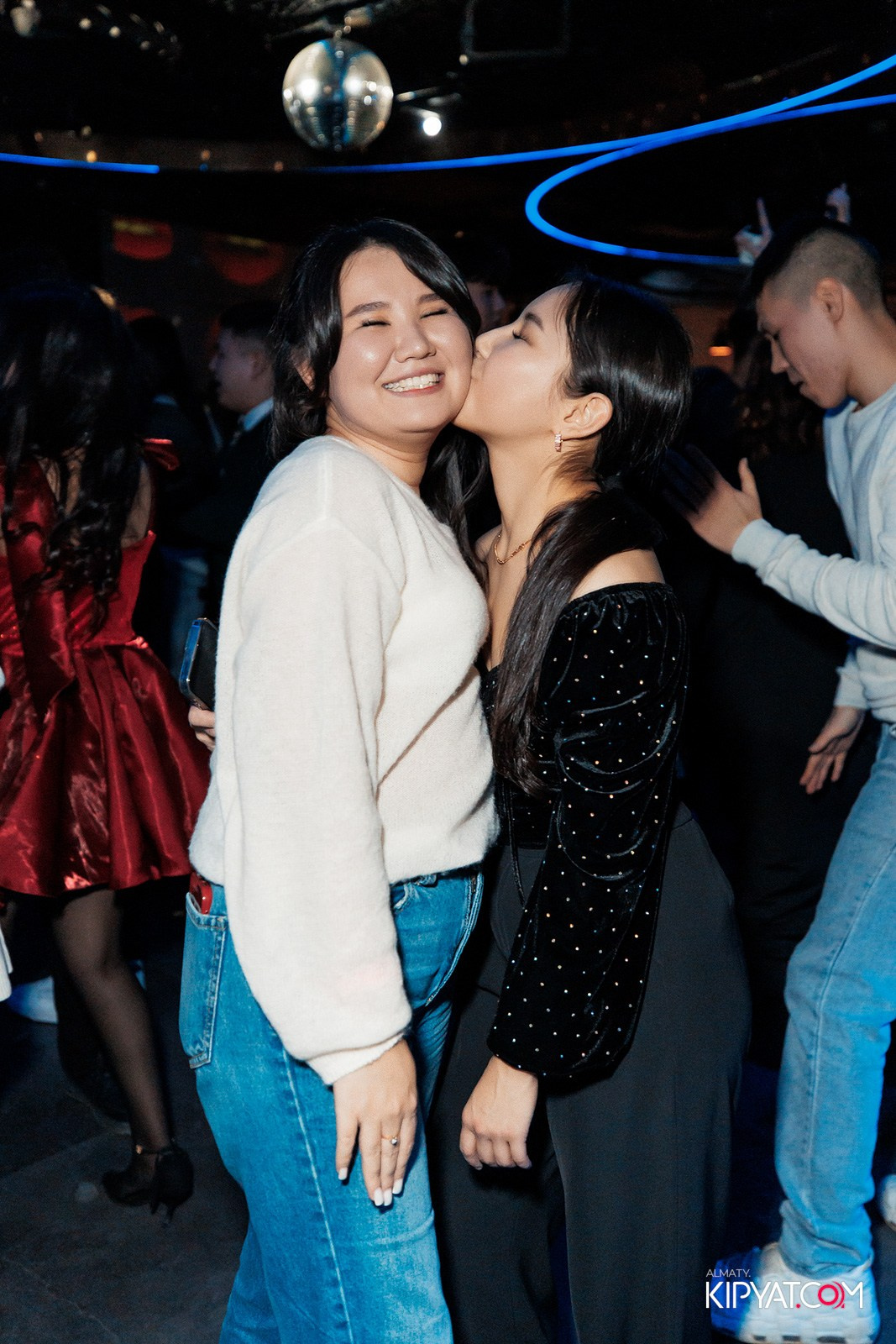 EVENT BAR. КИПЯТКОМ АЛМАТЫ!