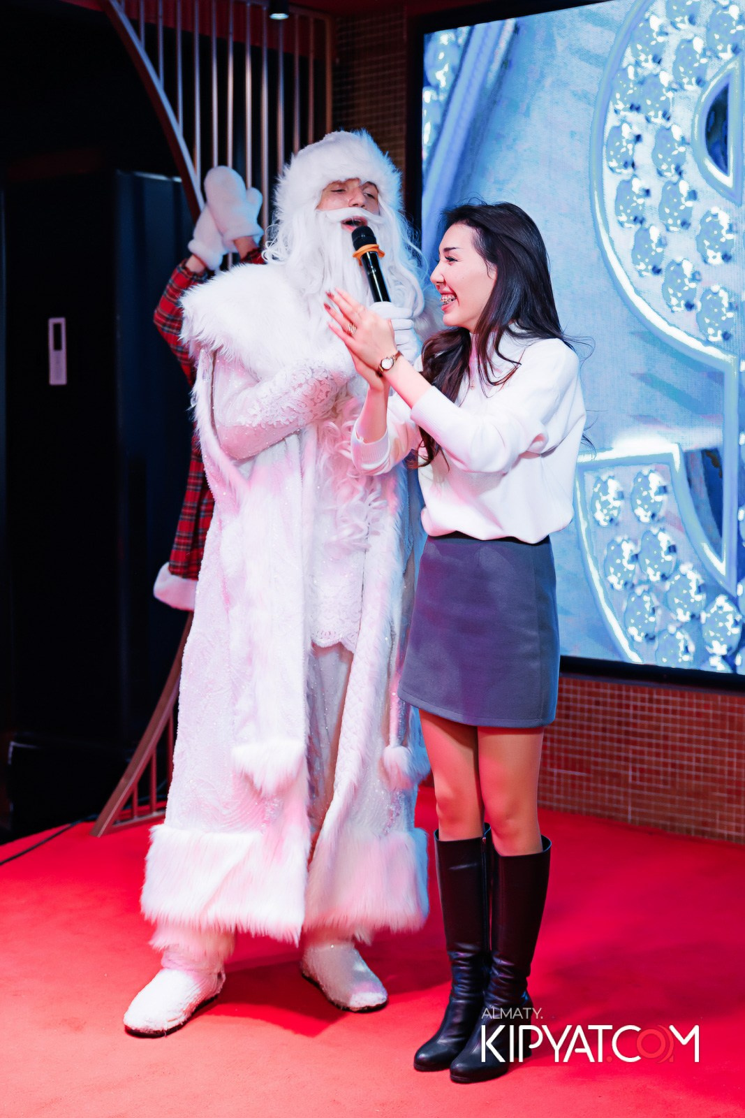 ЗАЯ, НА БИС. КИПЯТКОМ АЛМАТЫ!