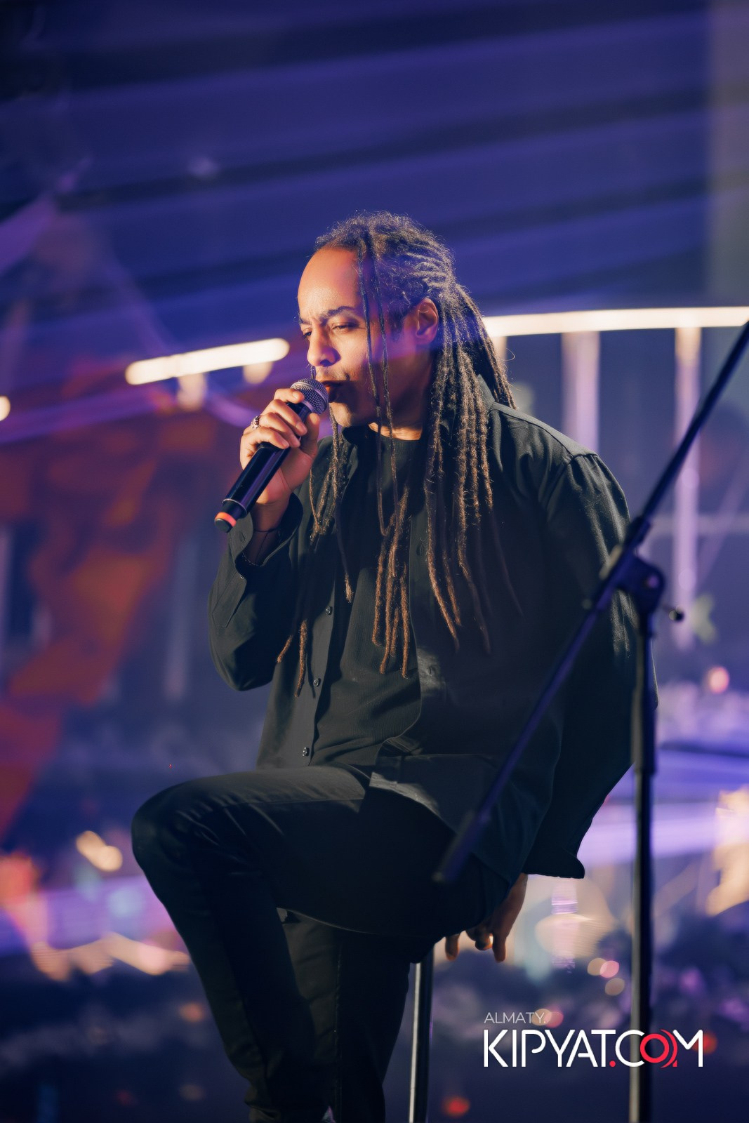 SANTA BARBARA — ПИТ ДЖЕЙСОН (ГР. ПРЕМЬЕР-МИНИСТР) И ИЛЬЯ ЗУДИН (ГР. ДИНАМИТ) НА ПРЕДНОВОГОДНЕЙ ВЕЧЕРИНКЕ. КИПЯТКОМ АЛМАТЫ!