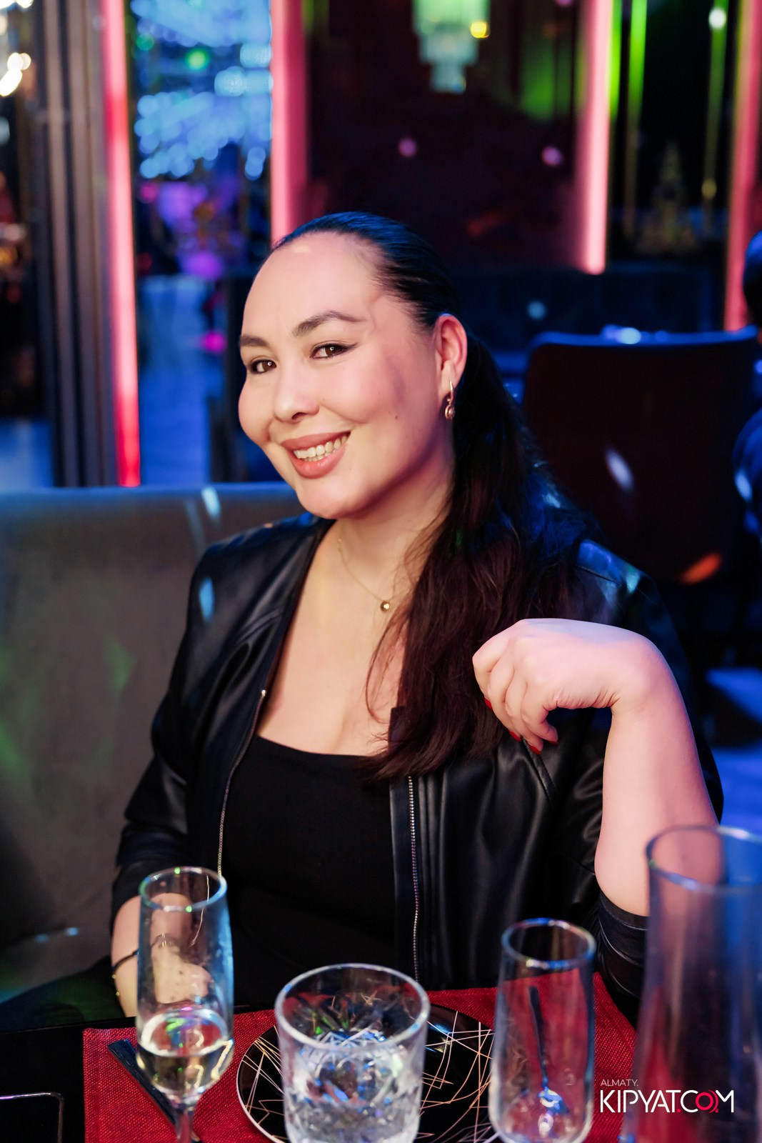 ЗАЯ, НА БИС. КИПЯТКОМ АЛМАТЫ!