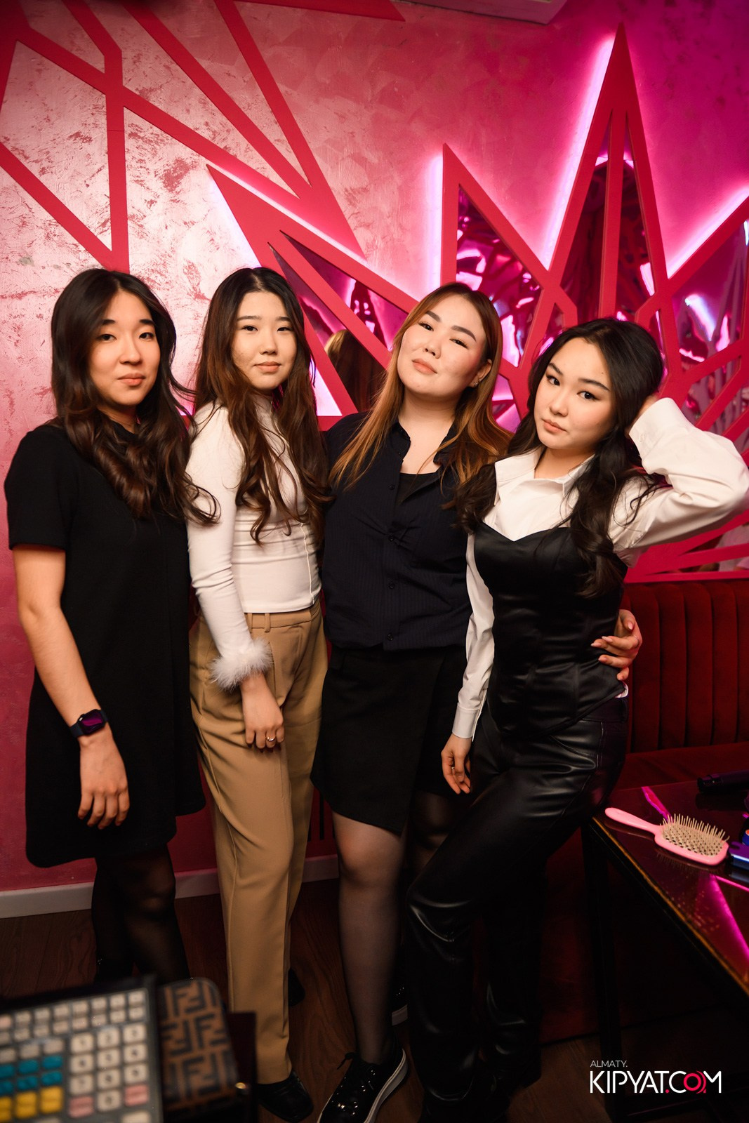 УХО И МЕДВЕДЬ НА ГАГАРИНА. КИПЯТКОМ АЛМАТЫ!