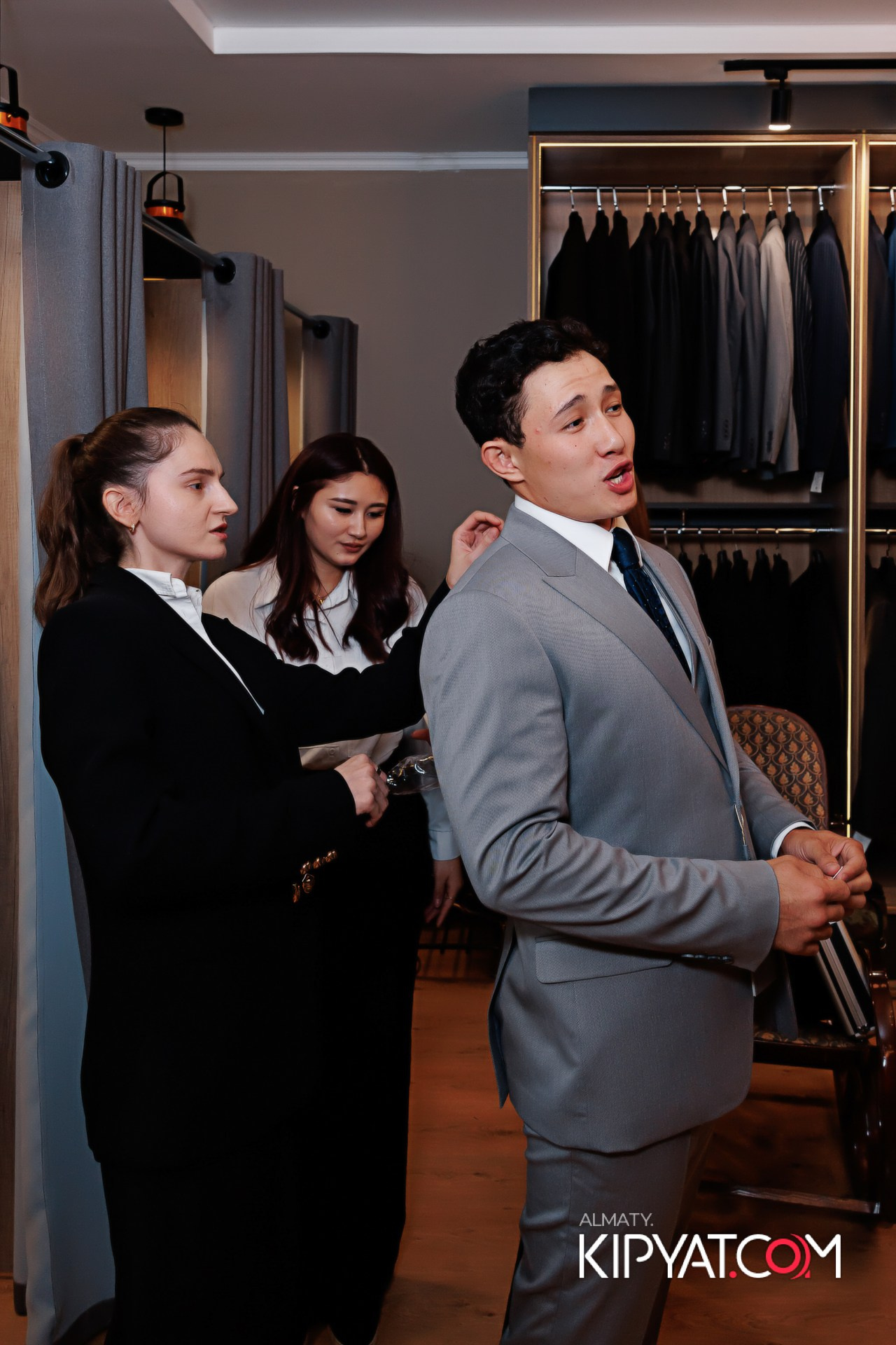 ОТКРЫТИЕ МАГАЗИНА МУЖСКОЙ ОДЕЖДЫ. КИПЯТКОМ АЛМАТЫ!