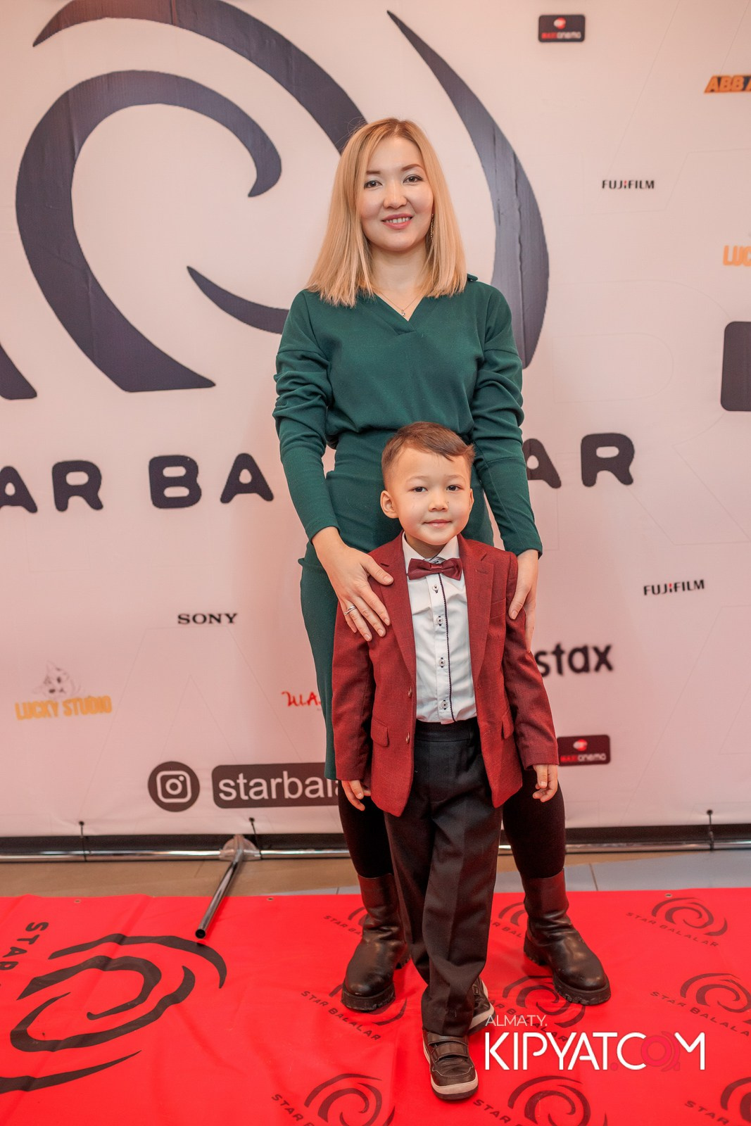 ПРЕЗЕНТАЦИЯ 8 ГРУППЫ КИНОПРОЕКТА «STARBALALAR». КИПЯТКОМ АЛМАТЫ!