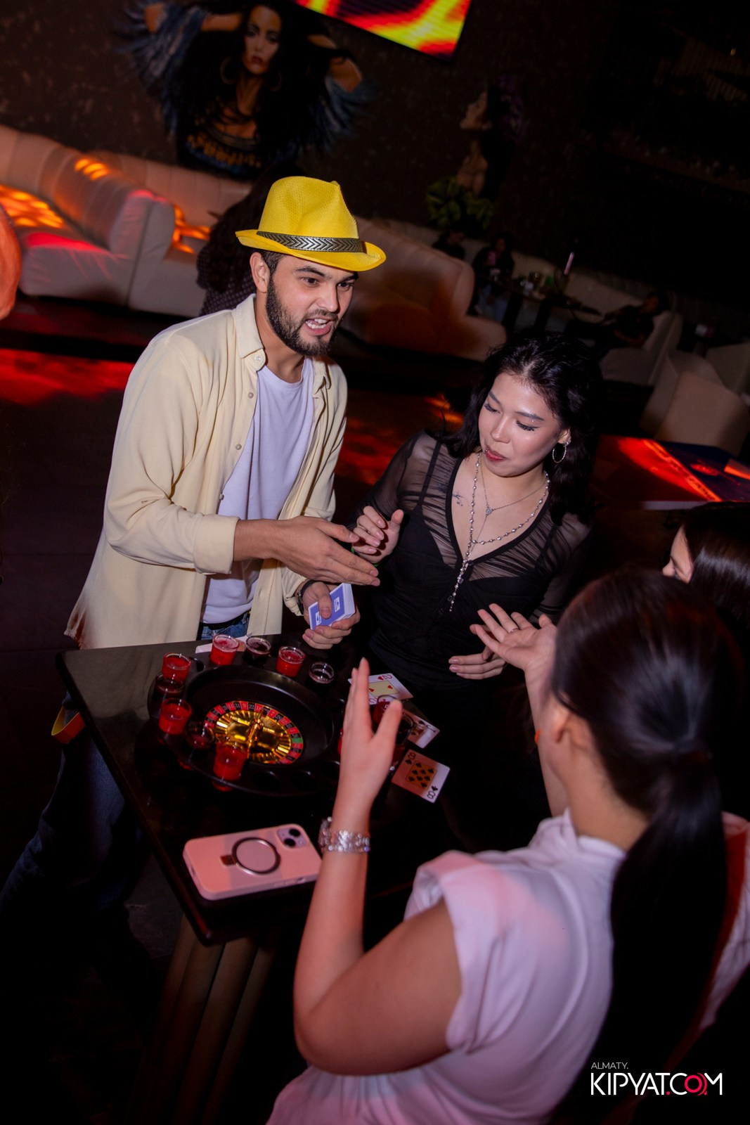 HIT RETRO CLUB. КИПЯТКОМ АЛМАТЫ! Фотосъемка мероприятий в Алматы