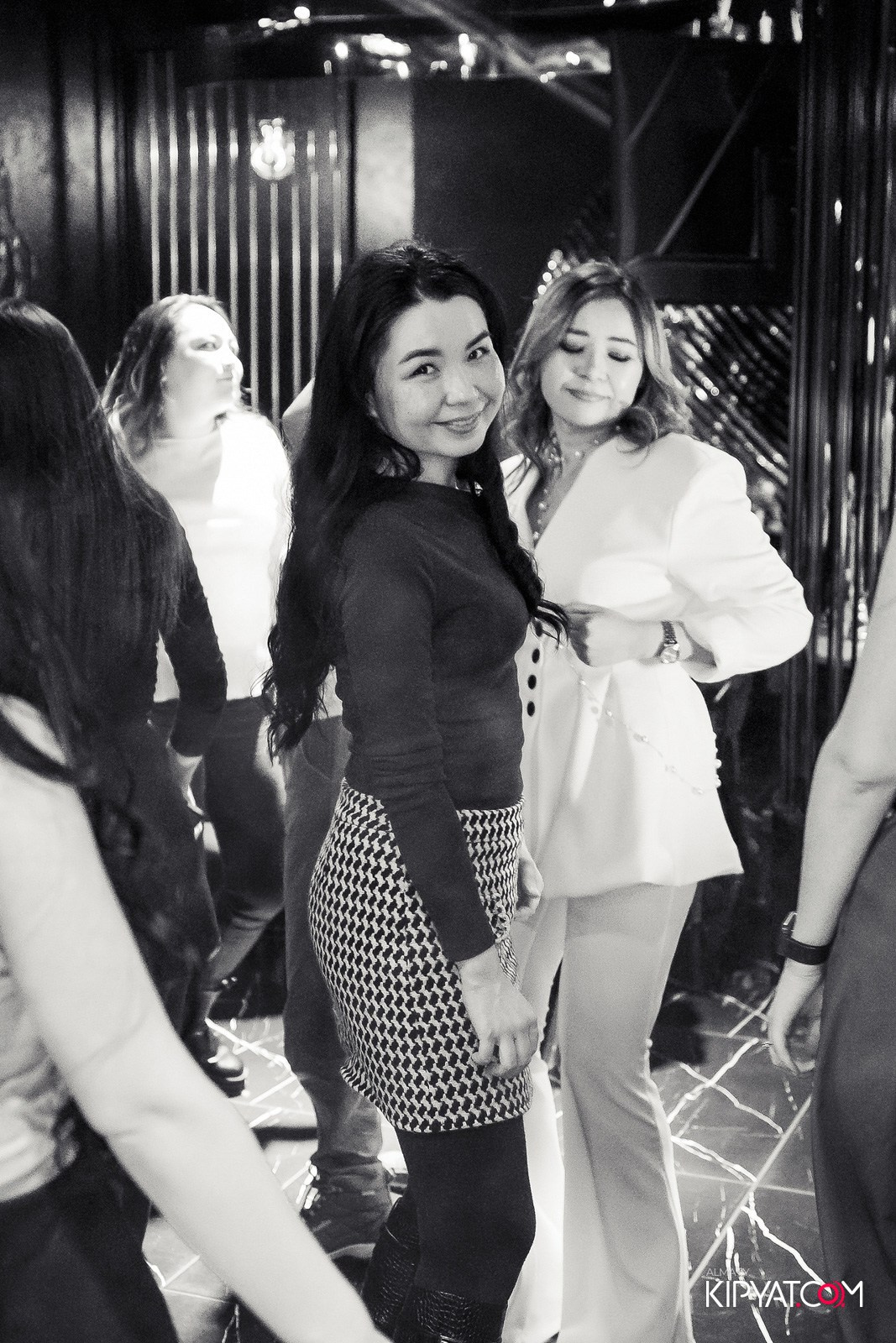 MOOD KARAOKE & TERRACE. КИПЯТКОМ АЛМАТЫ!