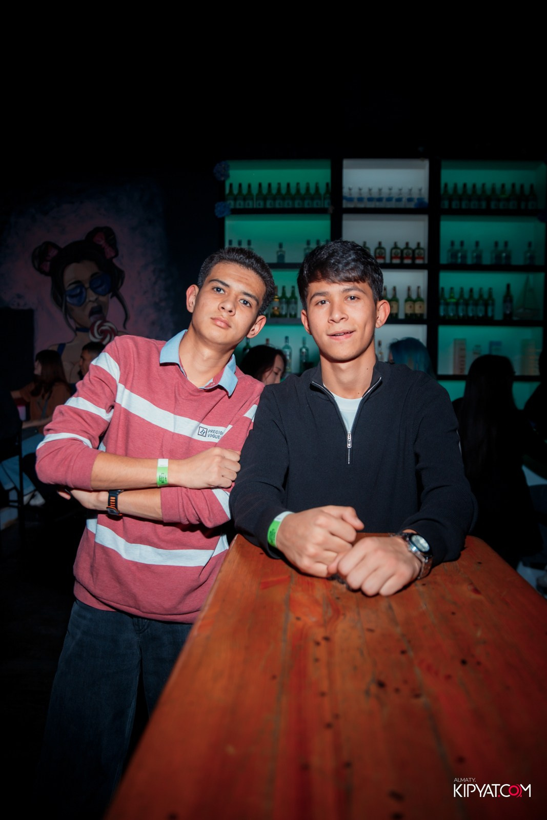 UYAT EMES BAR. КИПЯТКОМ АЛМАТЫ!