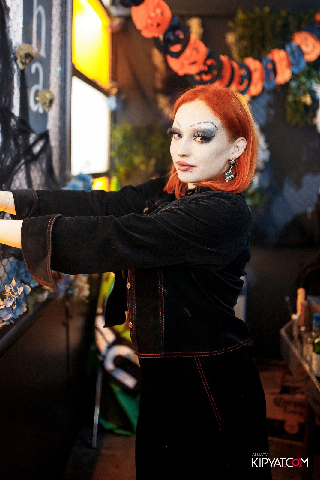 UYAT EMES BAR. КИПЯТКОМ АЛМАТЫ!