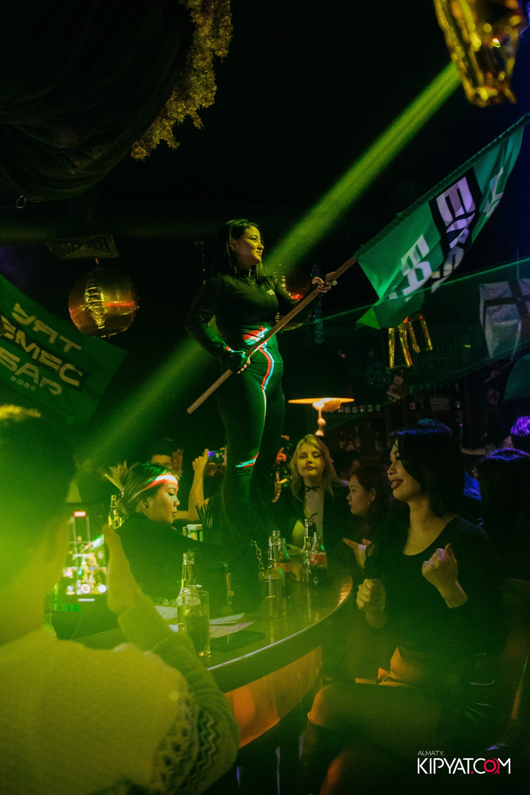 UYAT EMES BAR. КИПЯТКОМ АЛМАТЫ!