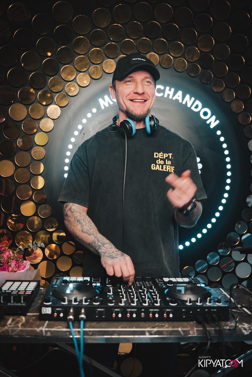 LAUREATE GRANDE CAFE. КИПЯТКОМ АЛМАТЫ!