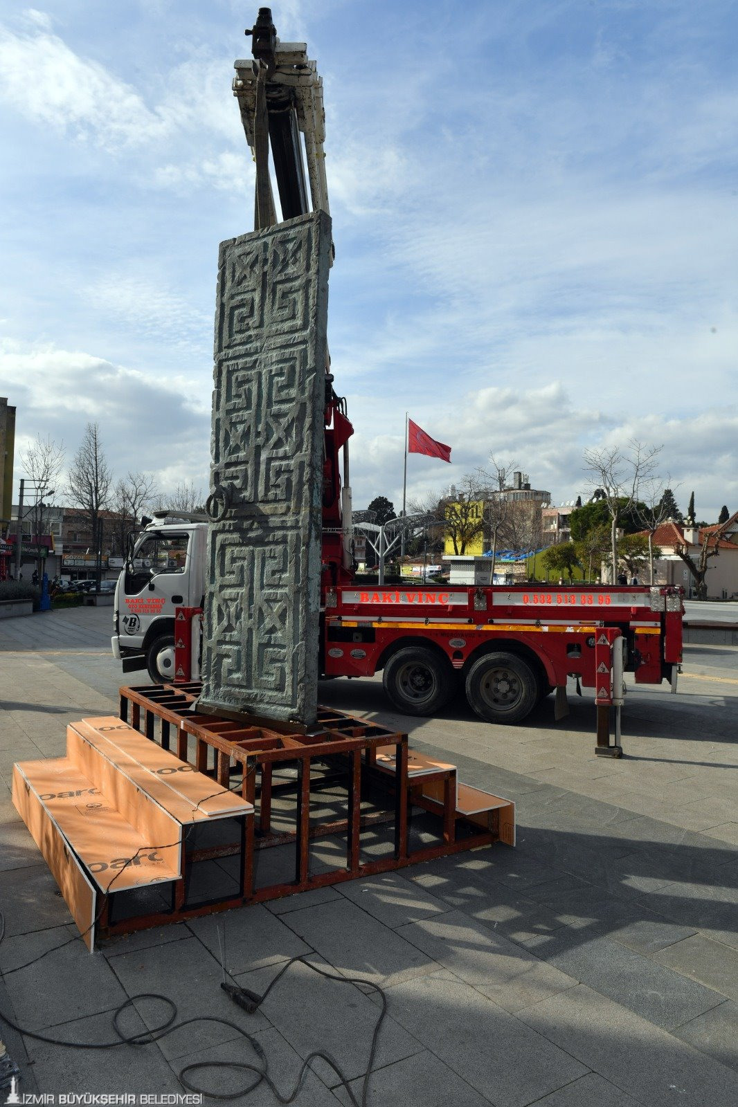 Двери родного дома, 2021, Измир (Турция). Скульптор Сергей Оганов, Беларусь