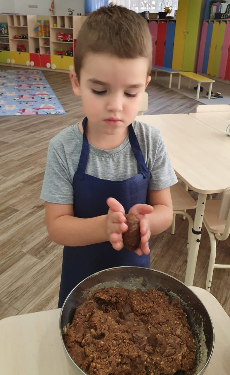 Готовим пироженки ❤️. Детский сад «Эврика»