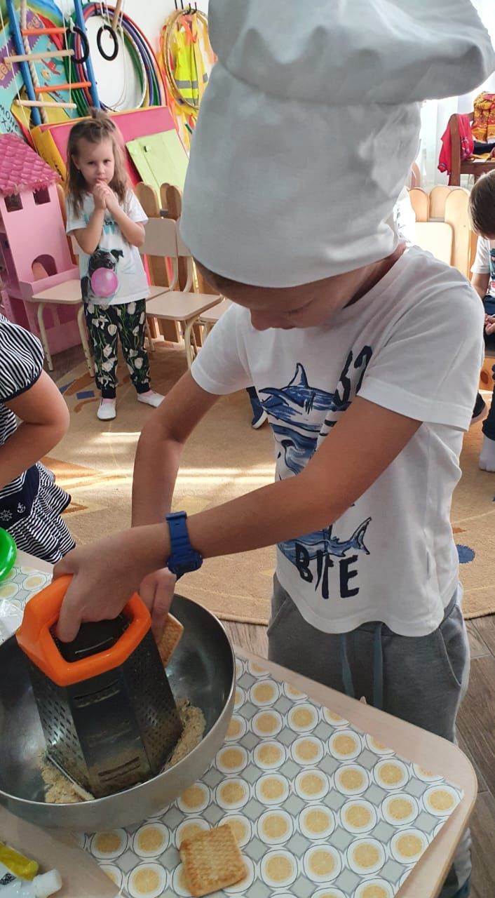 Готовим пироженки ❤️. Детский сад «Эврика»