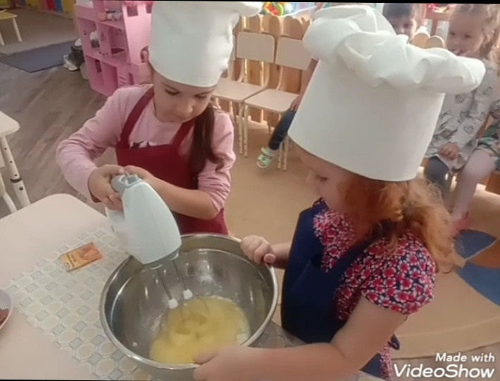 Готовим пироженки ❤️. Детский сад «Эврика»