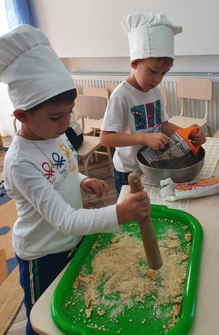 Готовим пироженки ❤️. Детский сад «Эврика»