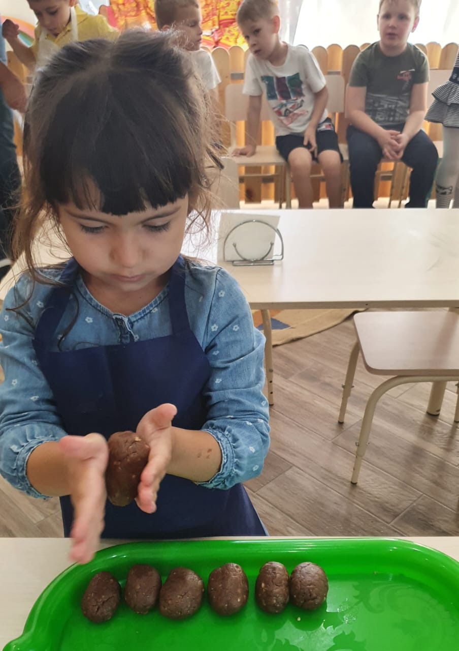 Готовим пироженки ❤️. Детский сад «Эврика»