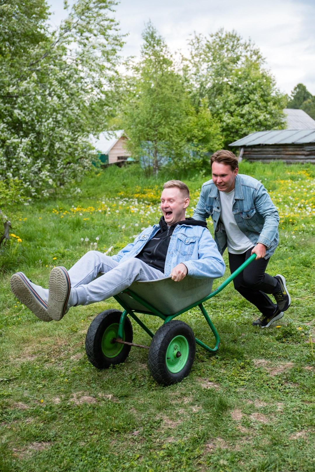 Лето 2025 домики. 1642 — первый лагерь для взрослых на Байкале