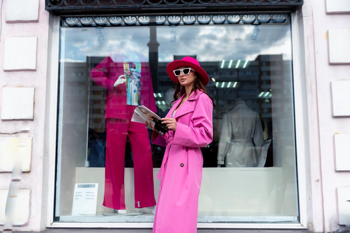 Яна на занятии по женскому портрету в фотошколе. Фототуры, обучение, фотограф Анастасия Забелина в Крыму и Севастополе