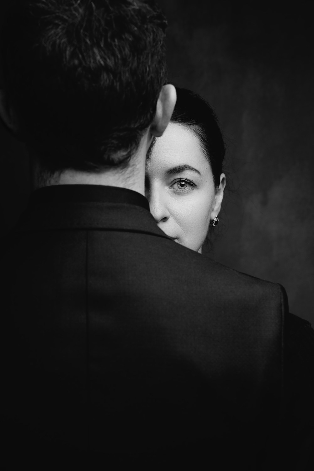 U-ray: Художественный чёрно-белый портрет. U-ray