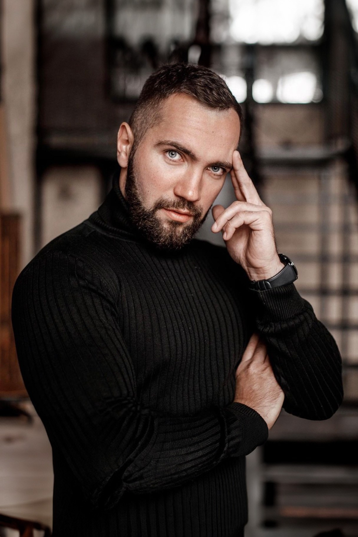 Business Portraits. Professional Wedding Photography, Portraits, and Studio Photoshoots in Phuket