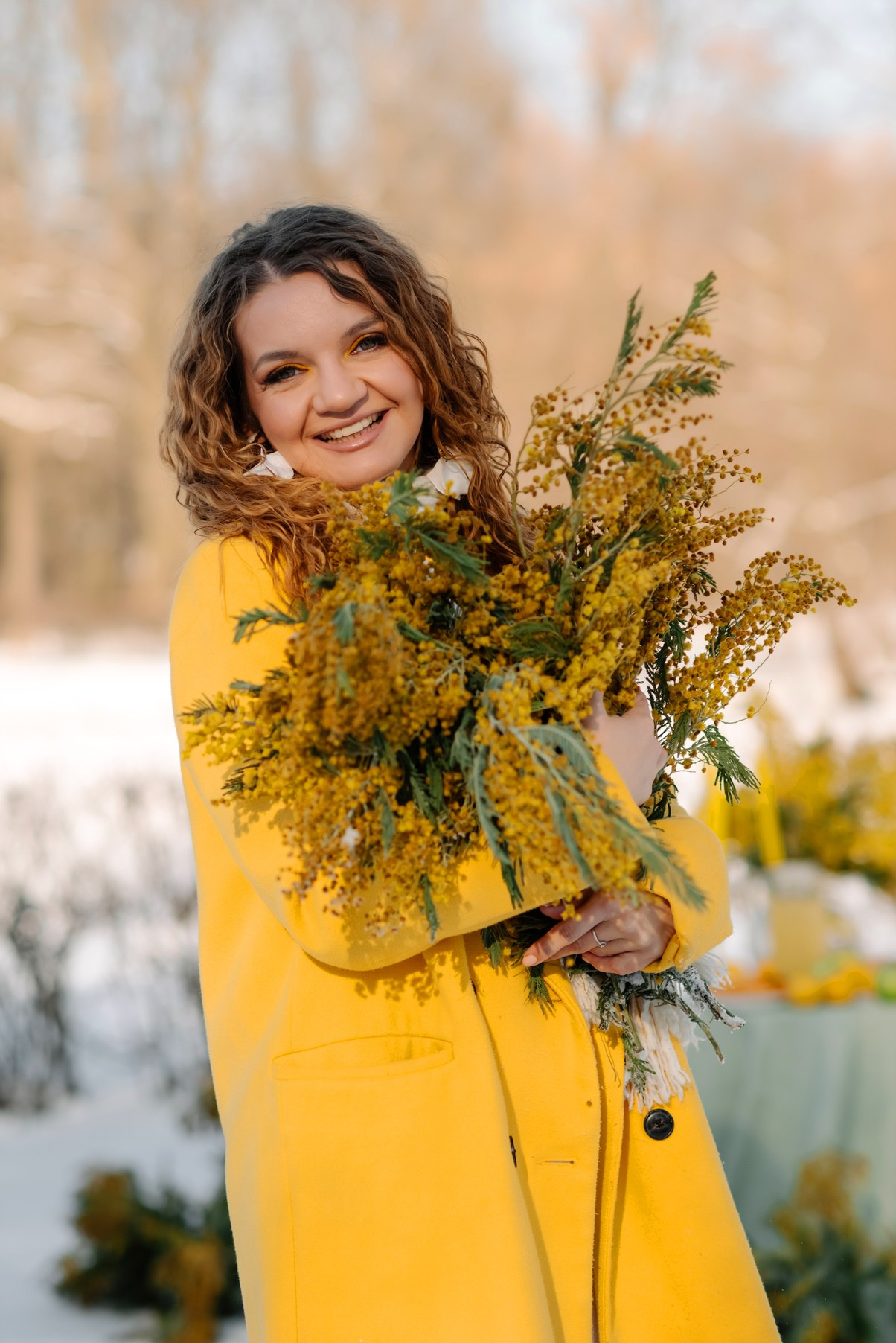 Ева с мимозой. Свадебный и сеейный фотограф в Санкт-Петербурге Елена Худякова