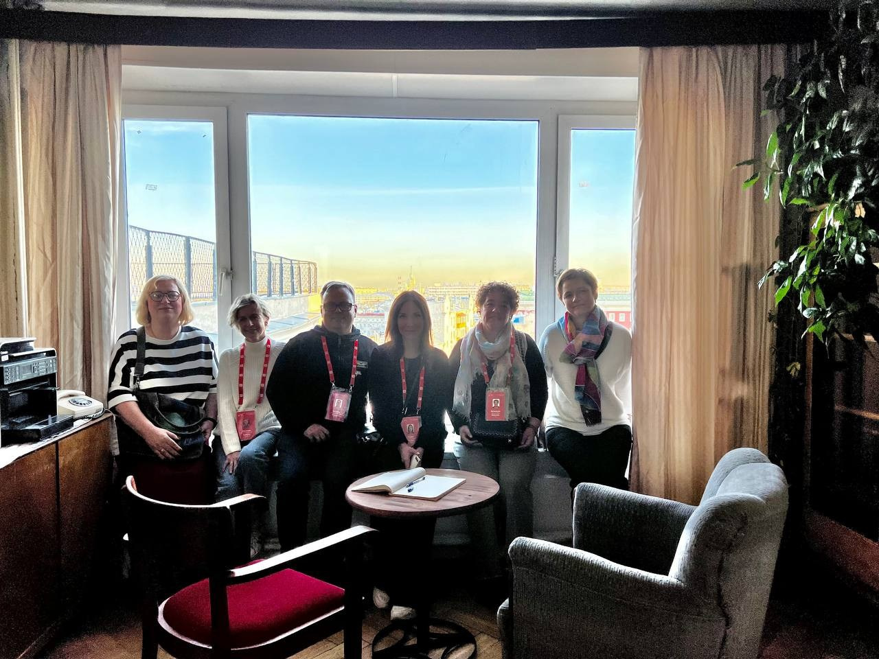 Выставка «Литературный этаж. 100 лет на крыше Дома Нирнзее». П&П — Полезное с Приятным. Фотоэкскурсии — Москва на память. Экскурсовод и фотограф в Москве. Увези столицу в своём альбоме!