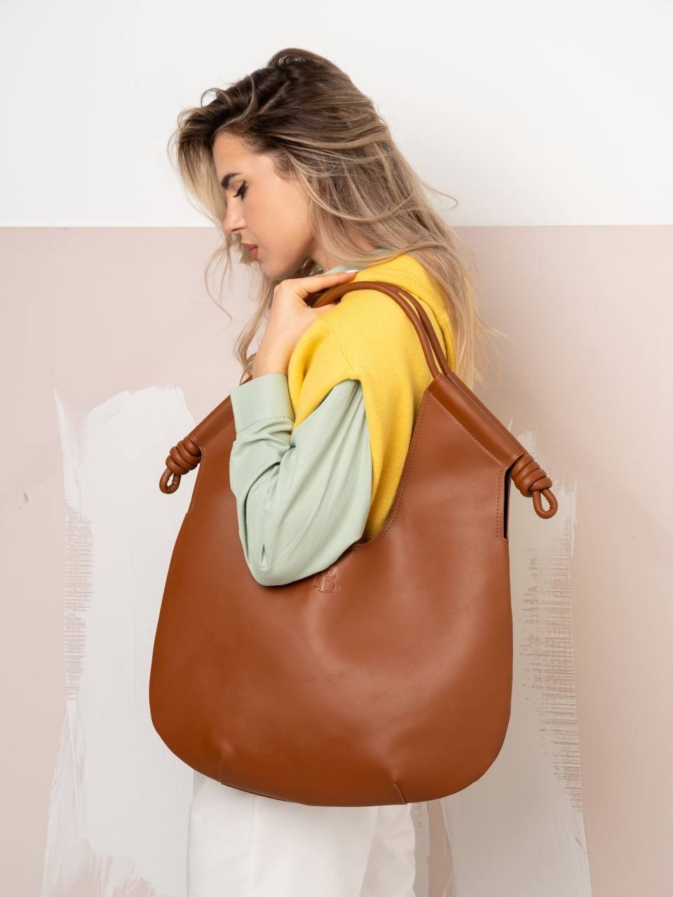 Съемка сумок в интерьере. АРХИ STYLE