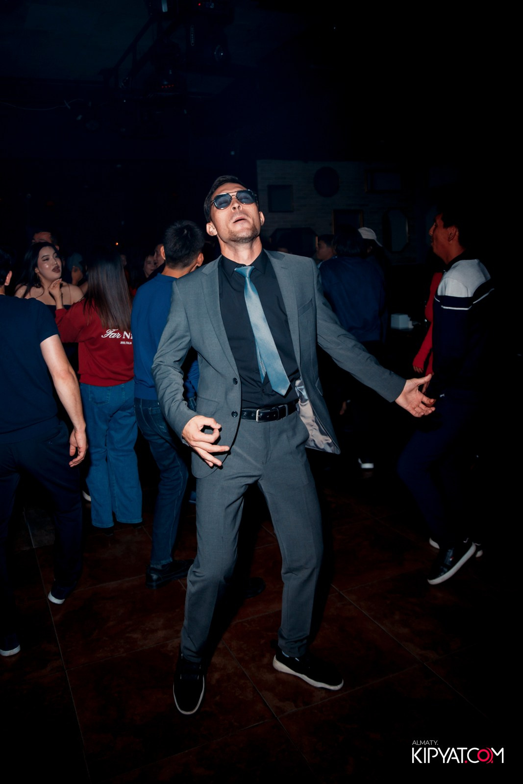 ARAGOSTA ДИСКО-БАР. КИПЯТКОМ АЛМАТЫ!